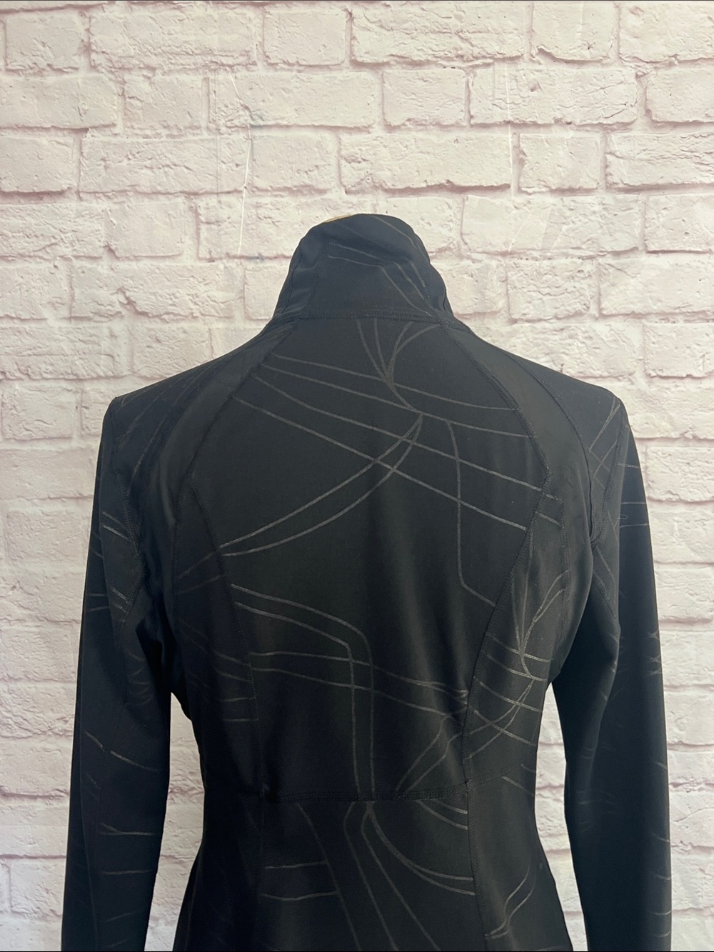 Zella Black Patterned Zip-Front Performance Jacket - Picture 8 of 10